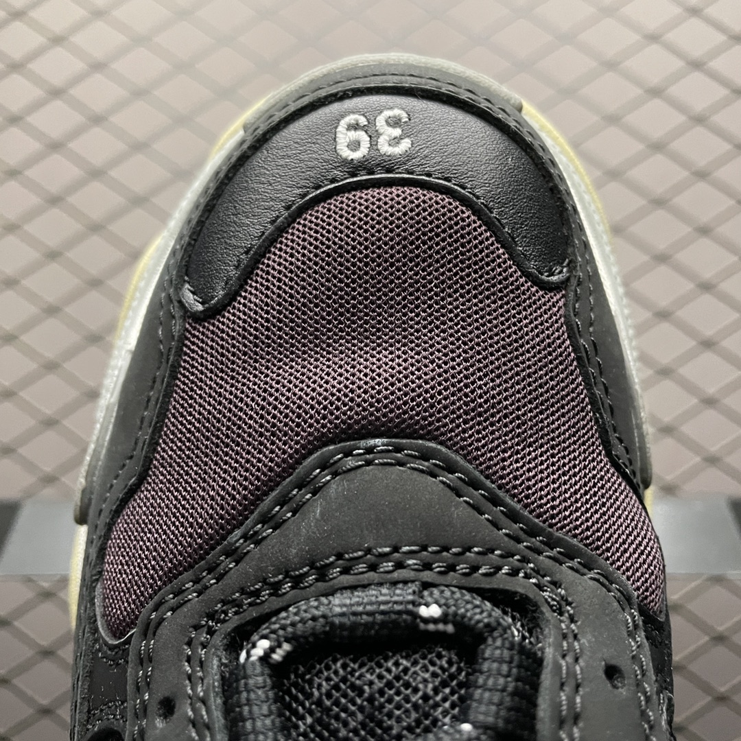Balenciaga shoe