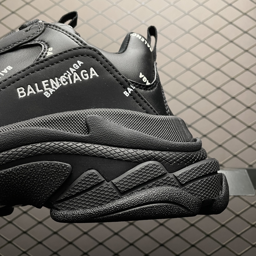 Balenciaga shoe
