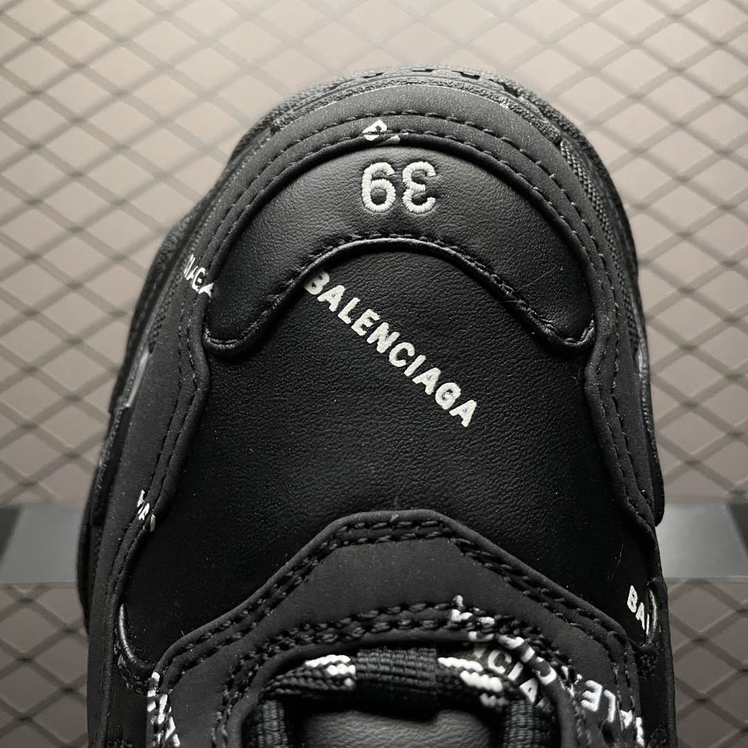 Balenciaga shoe