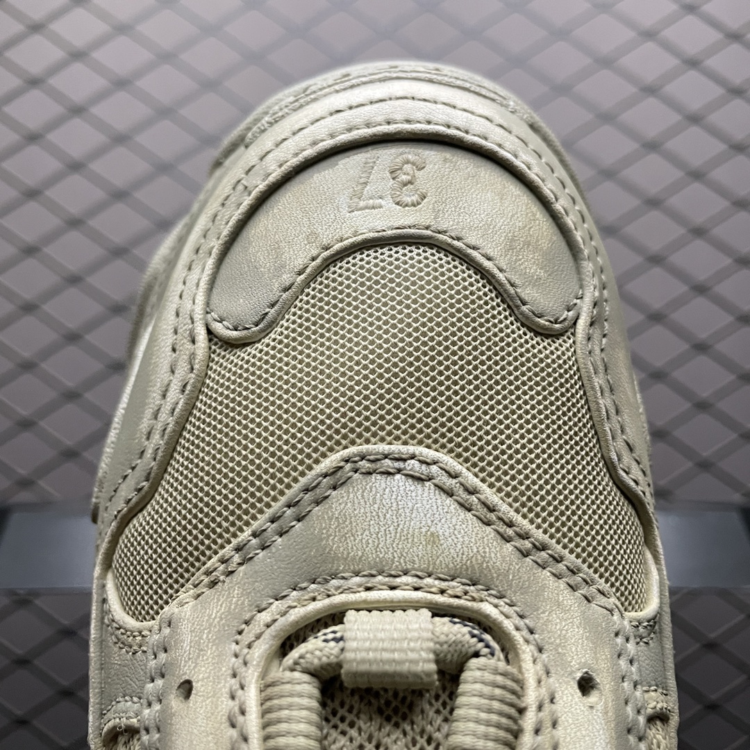 Balenciaga shoe