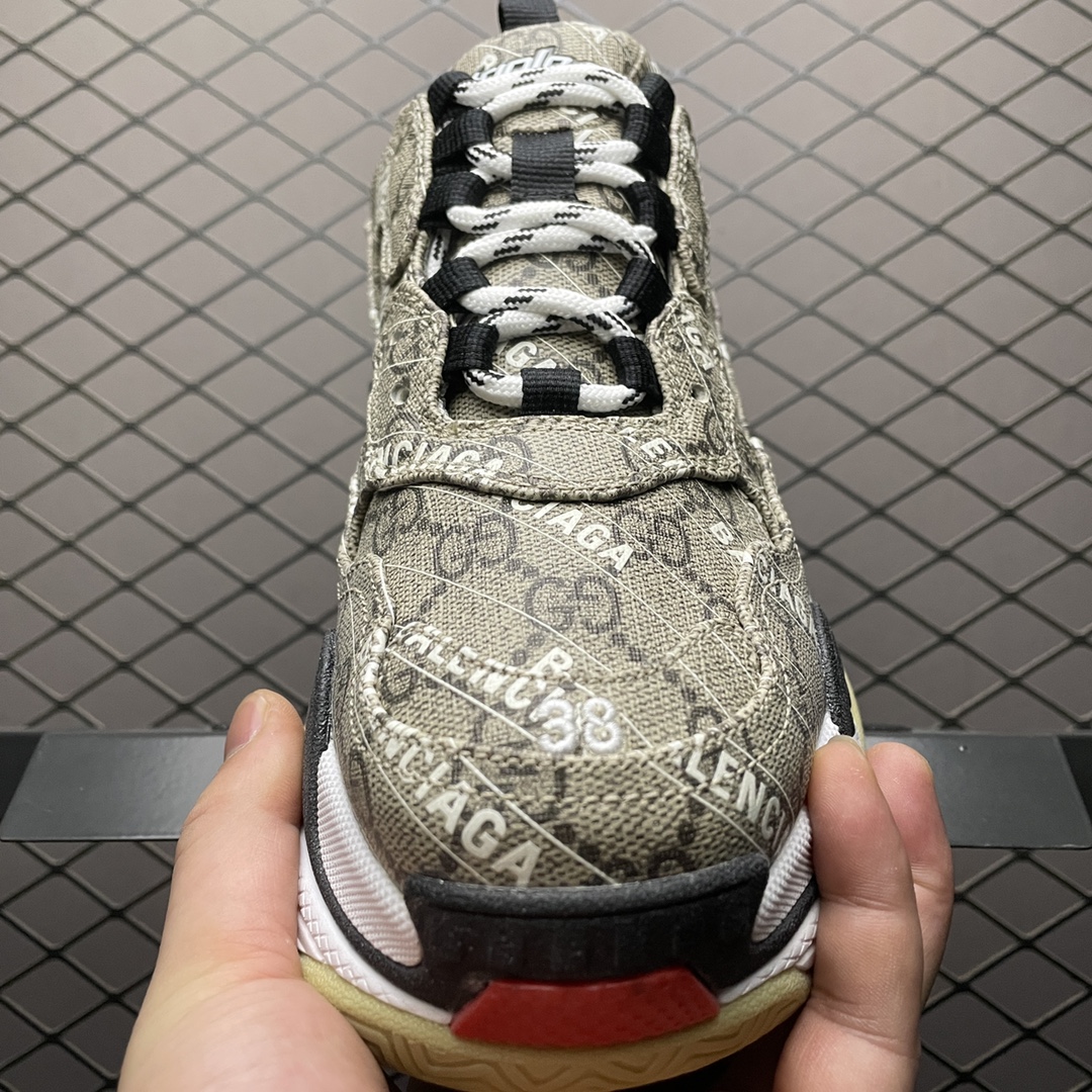 Balenciaga shoe