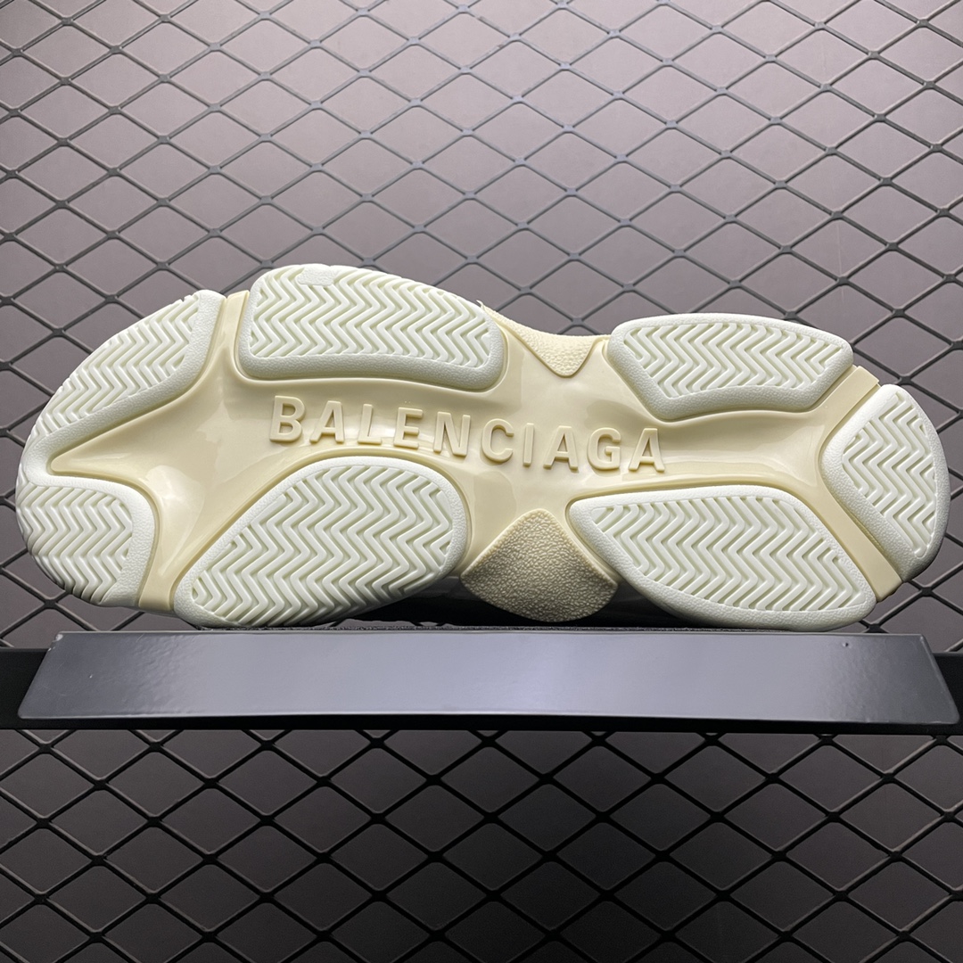 Balenciaga shoe