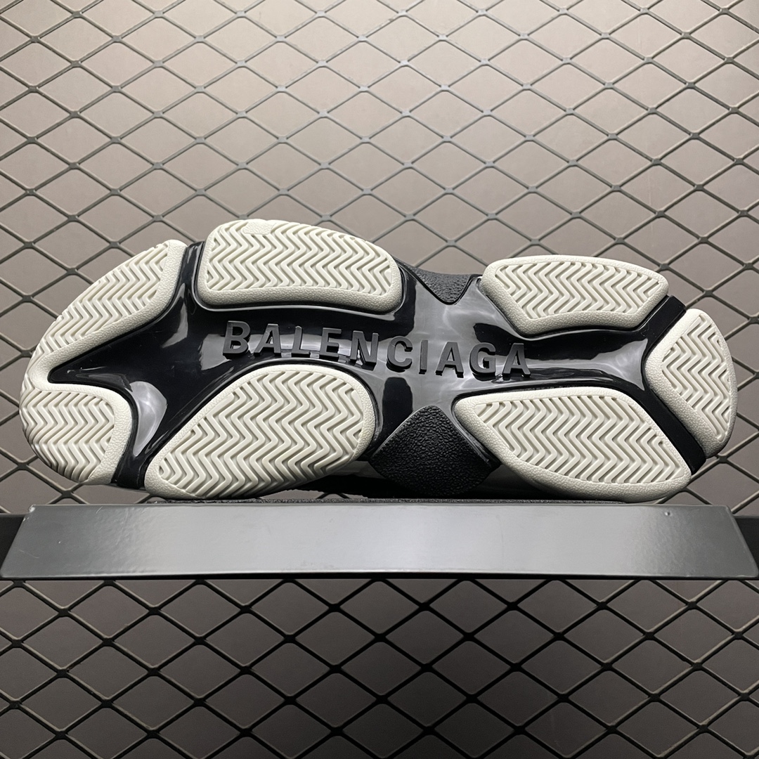 Balenciaga shoe