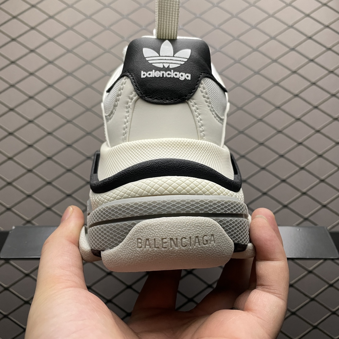 Balenciaga shoe