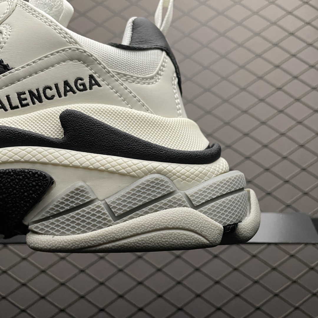 Balenciaga shoe