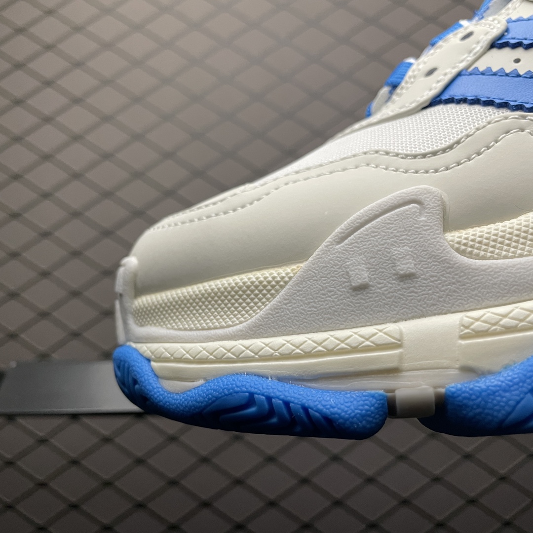 Balenciaga shoe