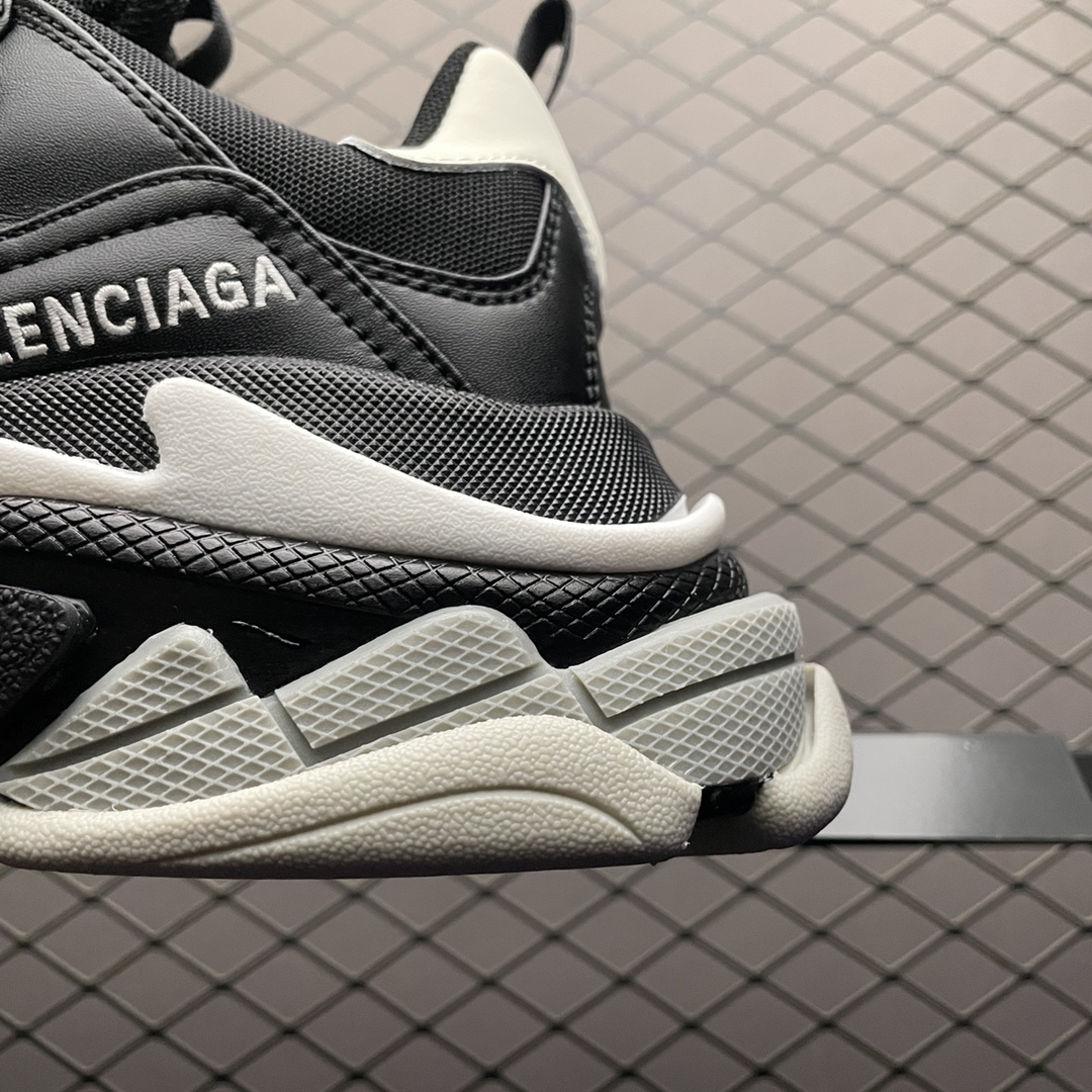 Balenciaga shoe