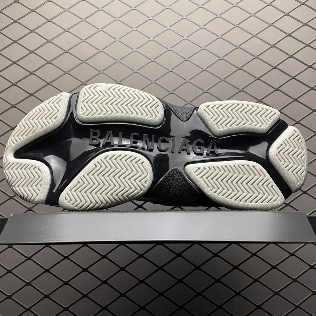 Balenciaga shoe