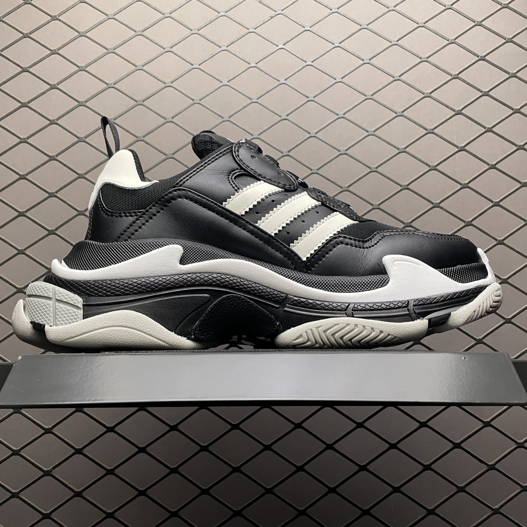 Balenciaga shoe