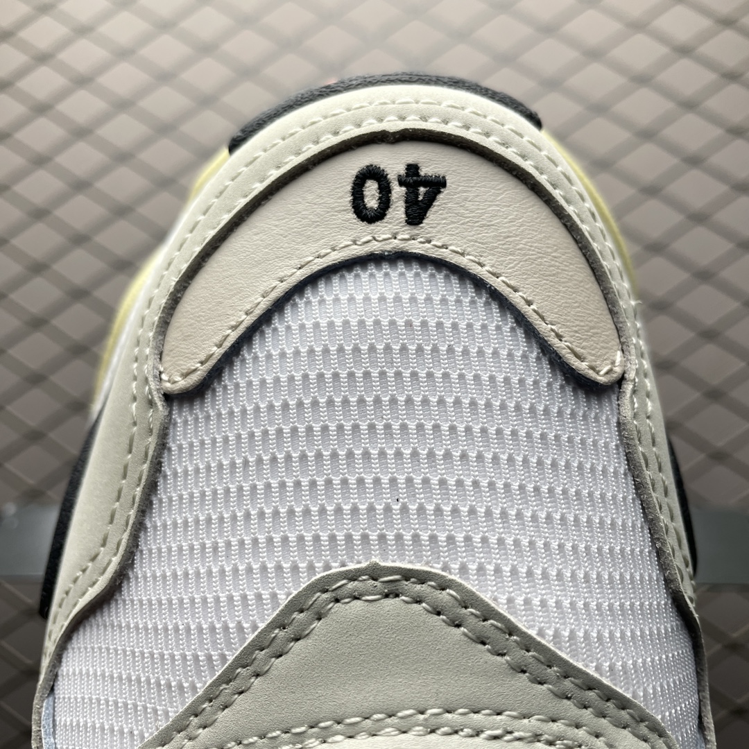 Balenciaga shoe