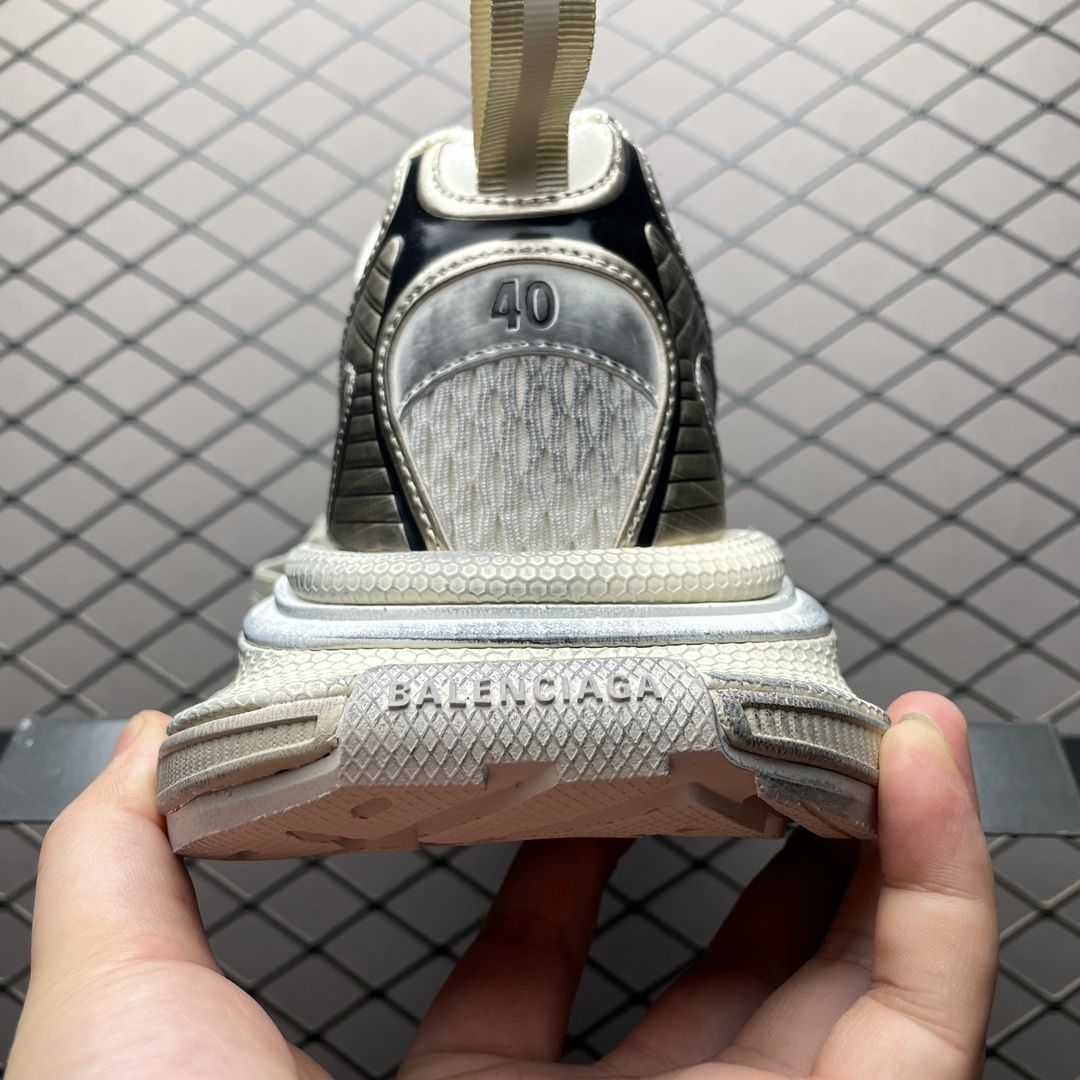Balenciaga shoe