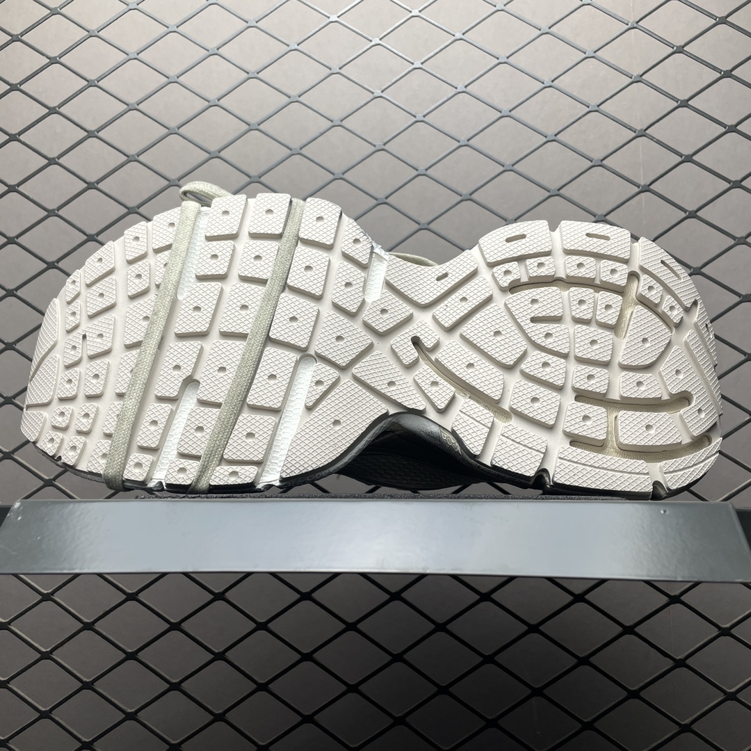 Balenciaga shoe