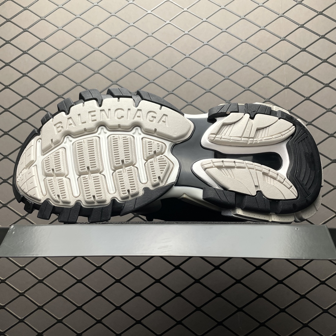 Balenciaga shoe