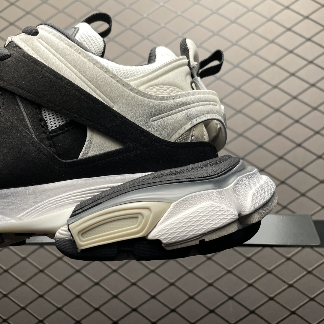 Balenciaga shoe