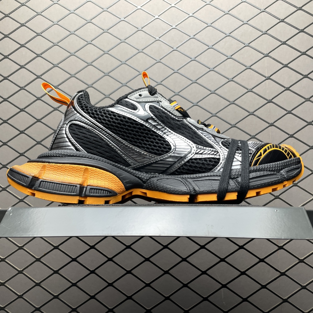 Balenciaga shoe