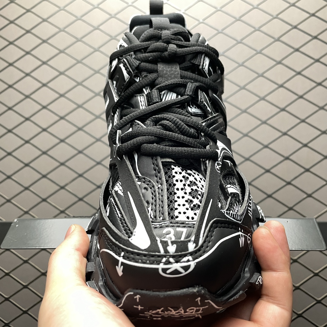 Balenciaga shoe