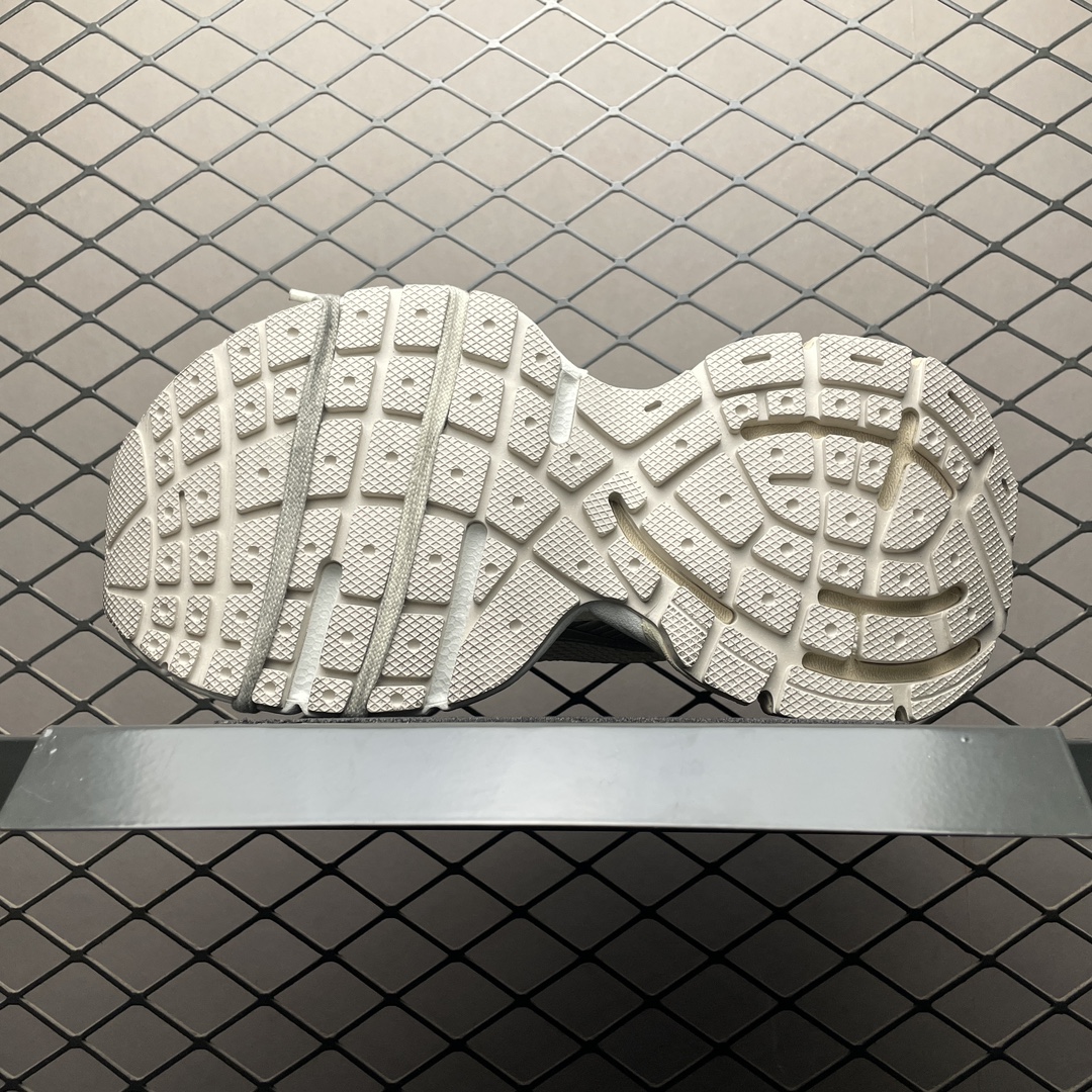 Balenciaga shoe