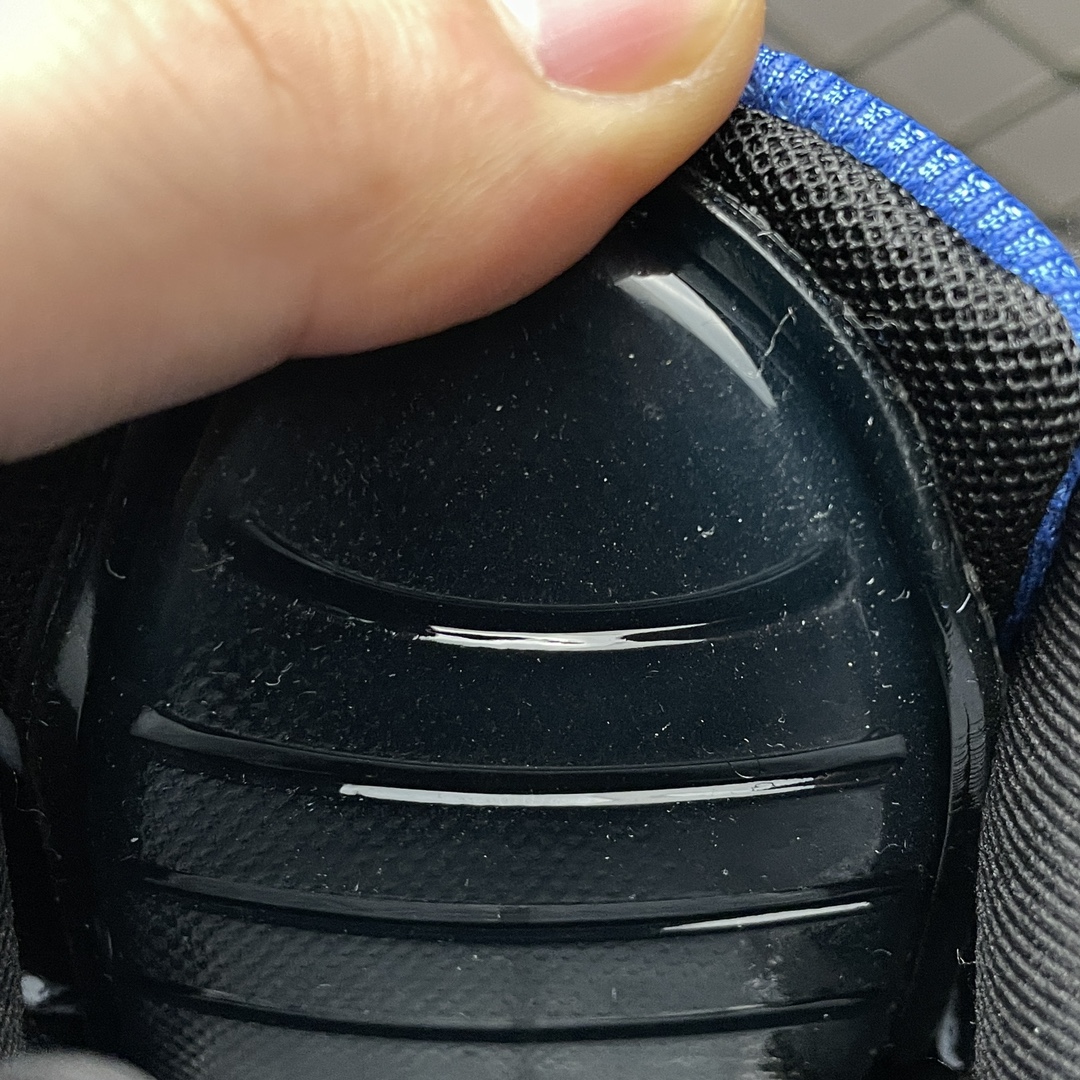 Balenciaga shoe