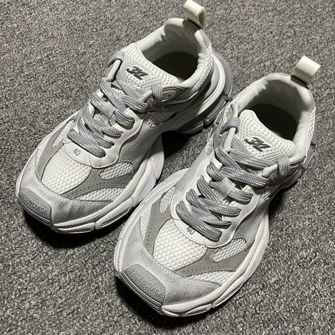 Balenciaga shoe