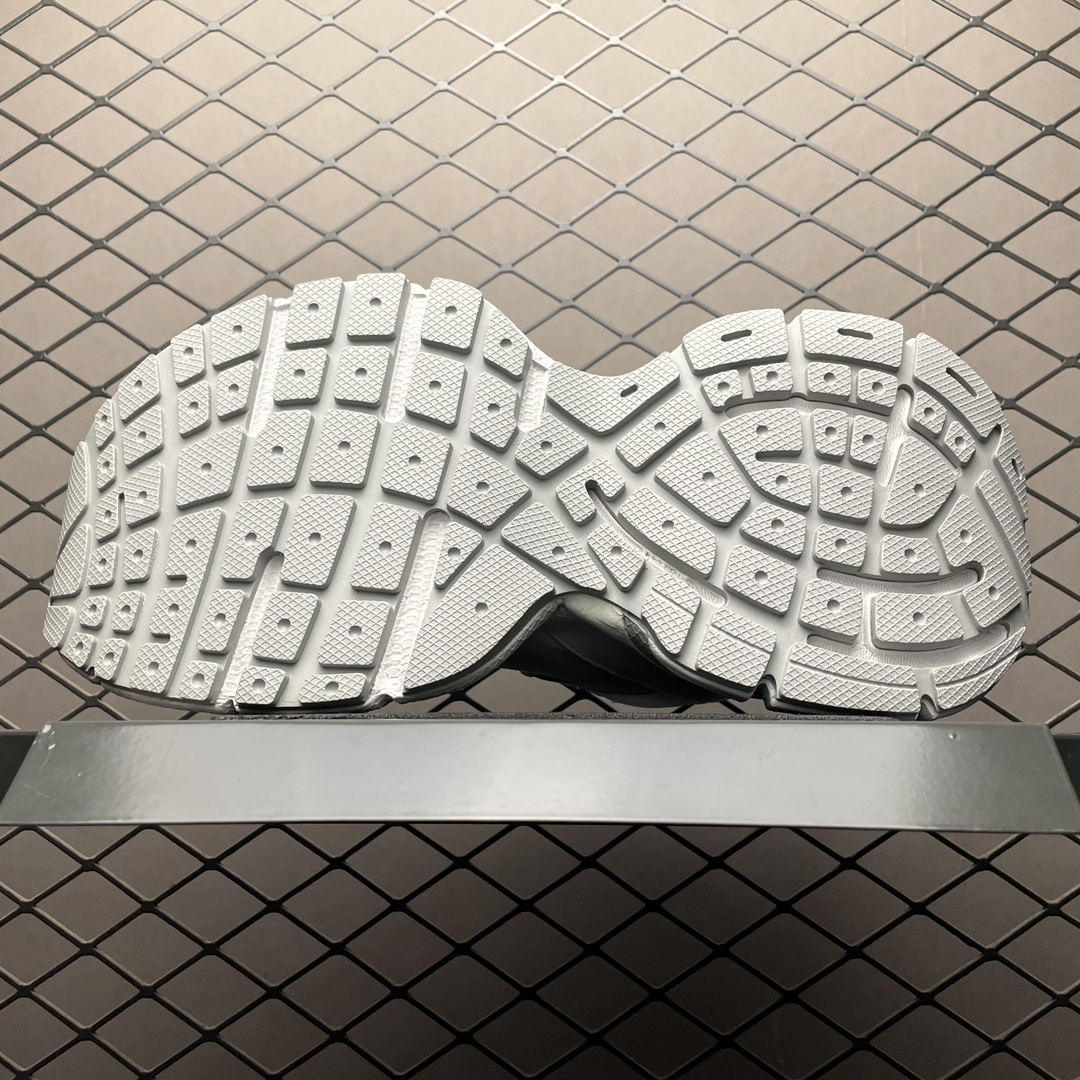Balenciaga shoe