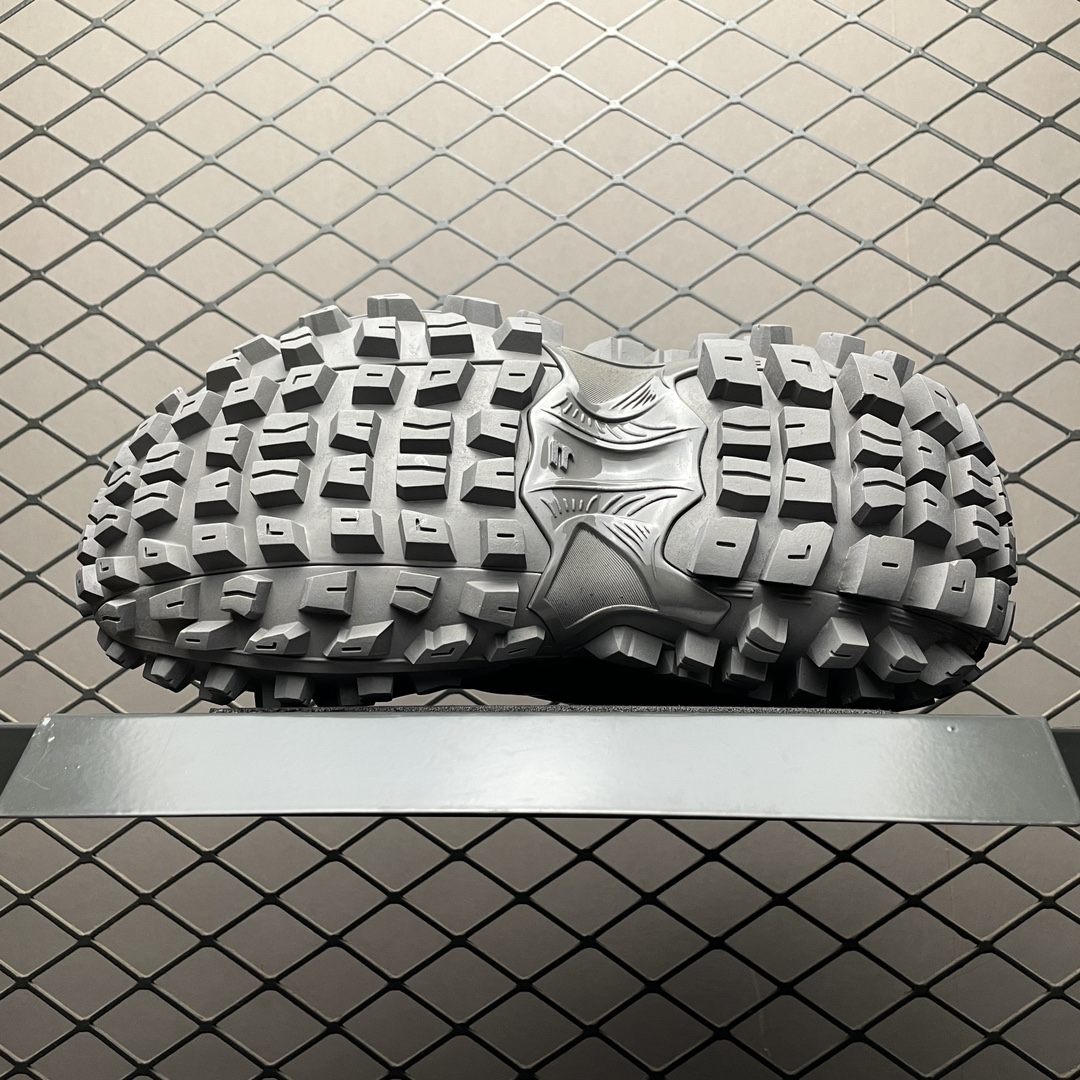 Balenciaga shoe