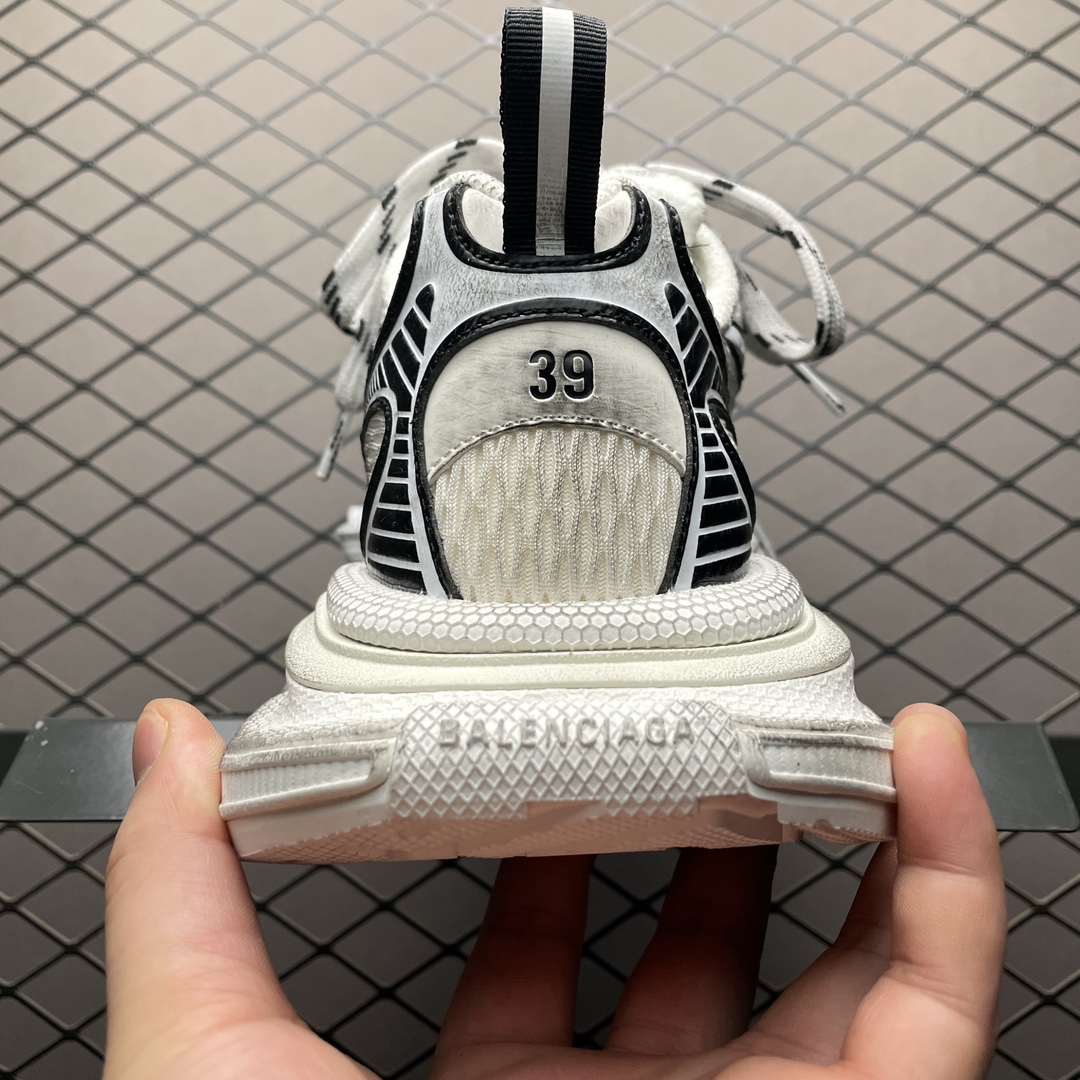 Balenciaga shoe