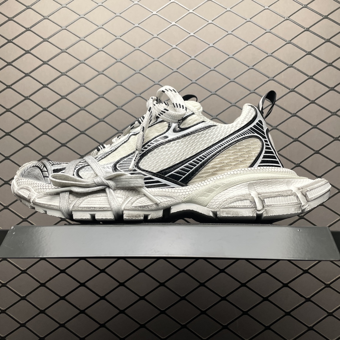Balenciaga shoe