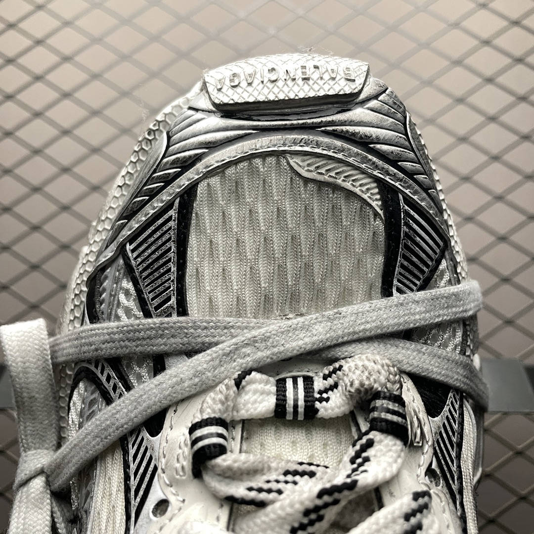 Balenciaga shoe
