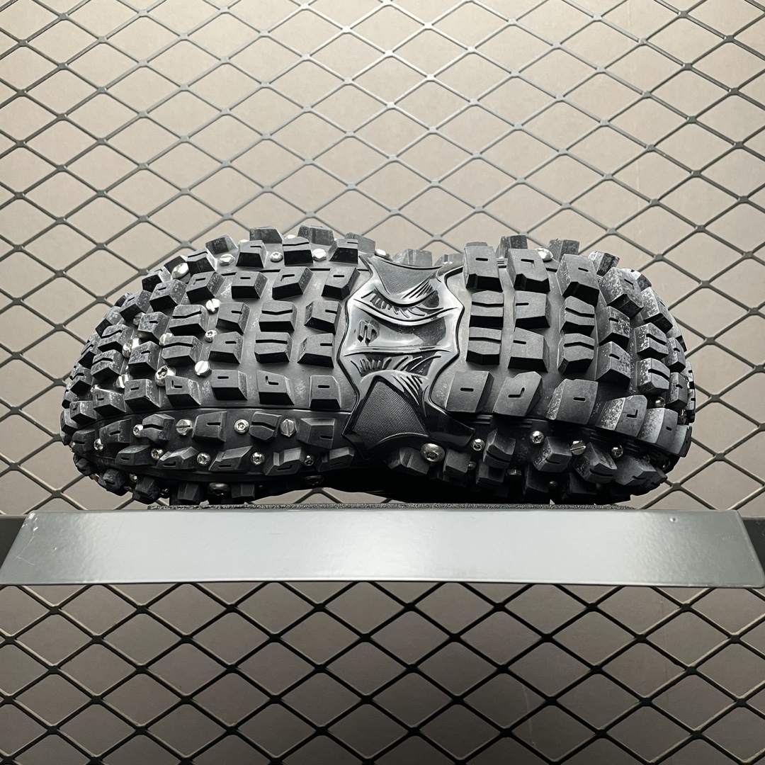 Balenciaga shoe