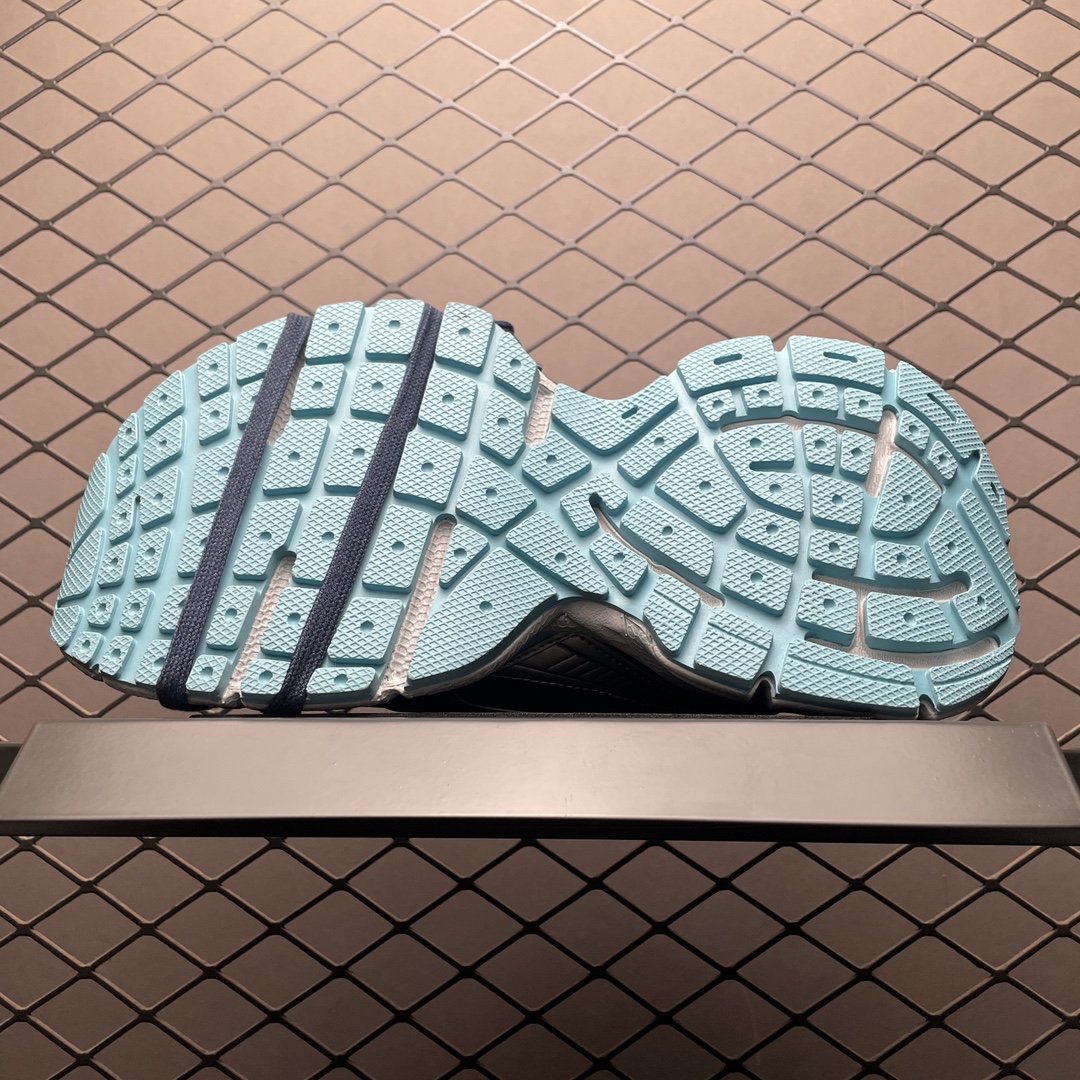 Balenciaga shoe