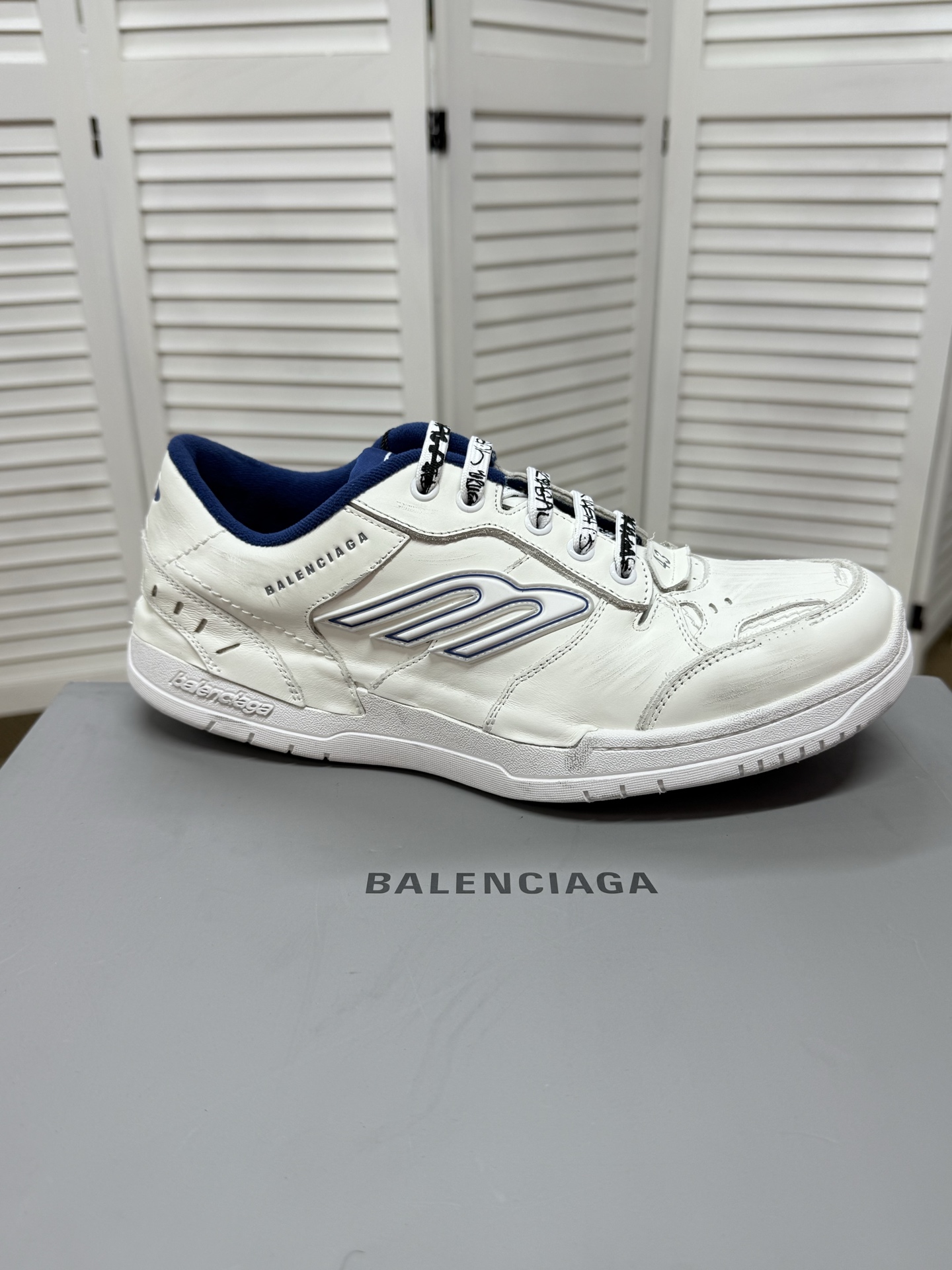 Balenciaga shoe