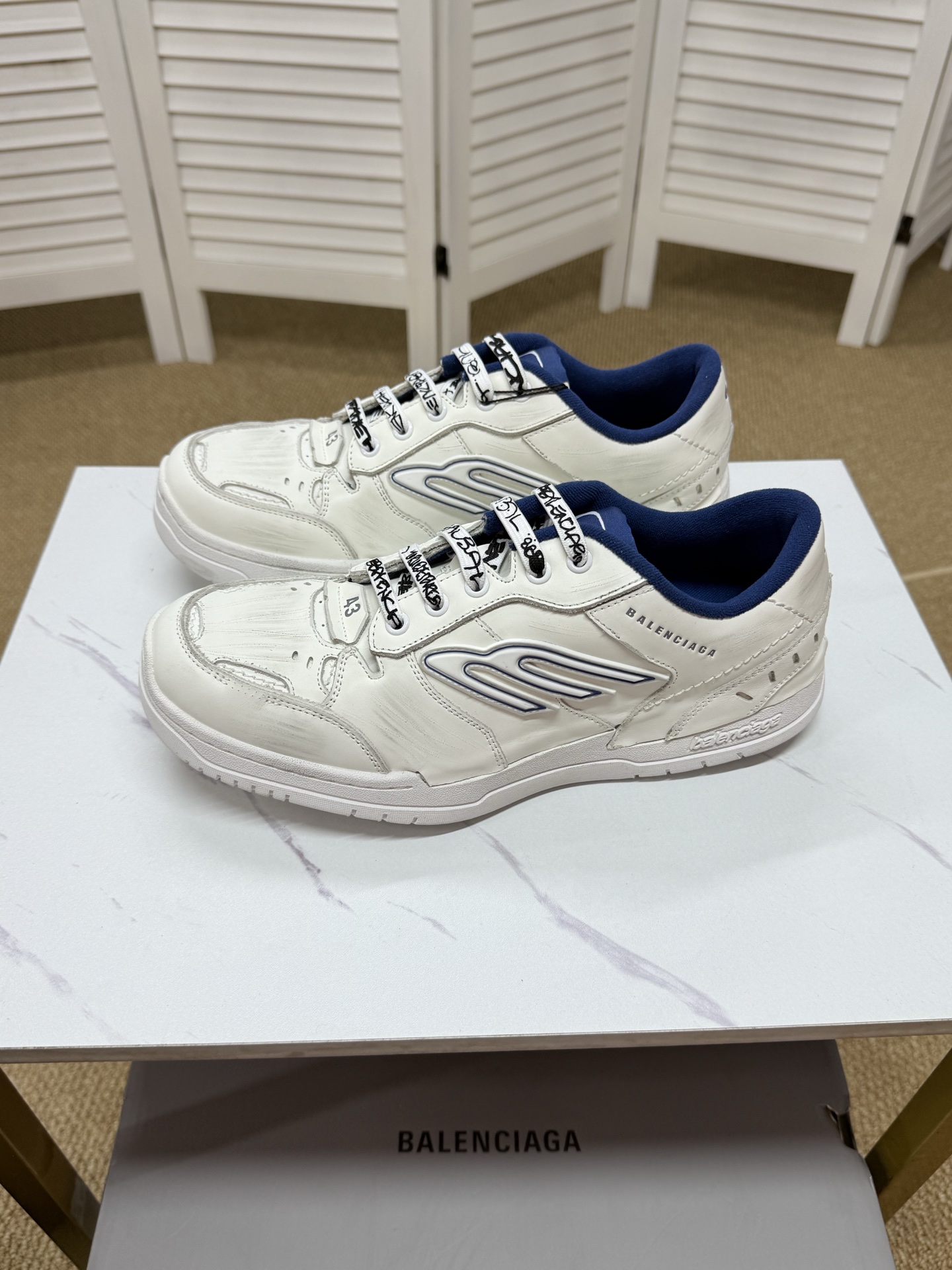 Balenciaga shoe