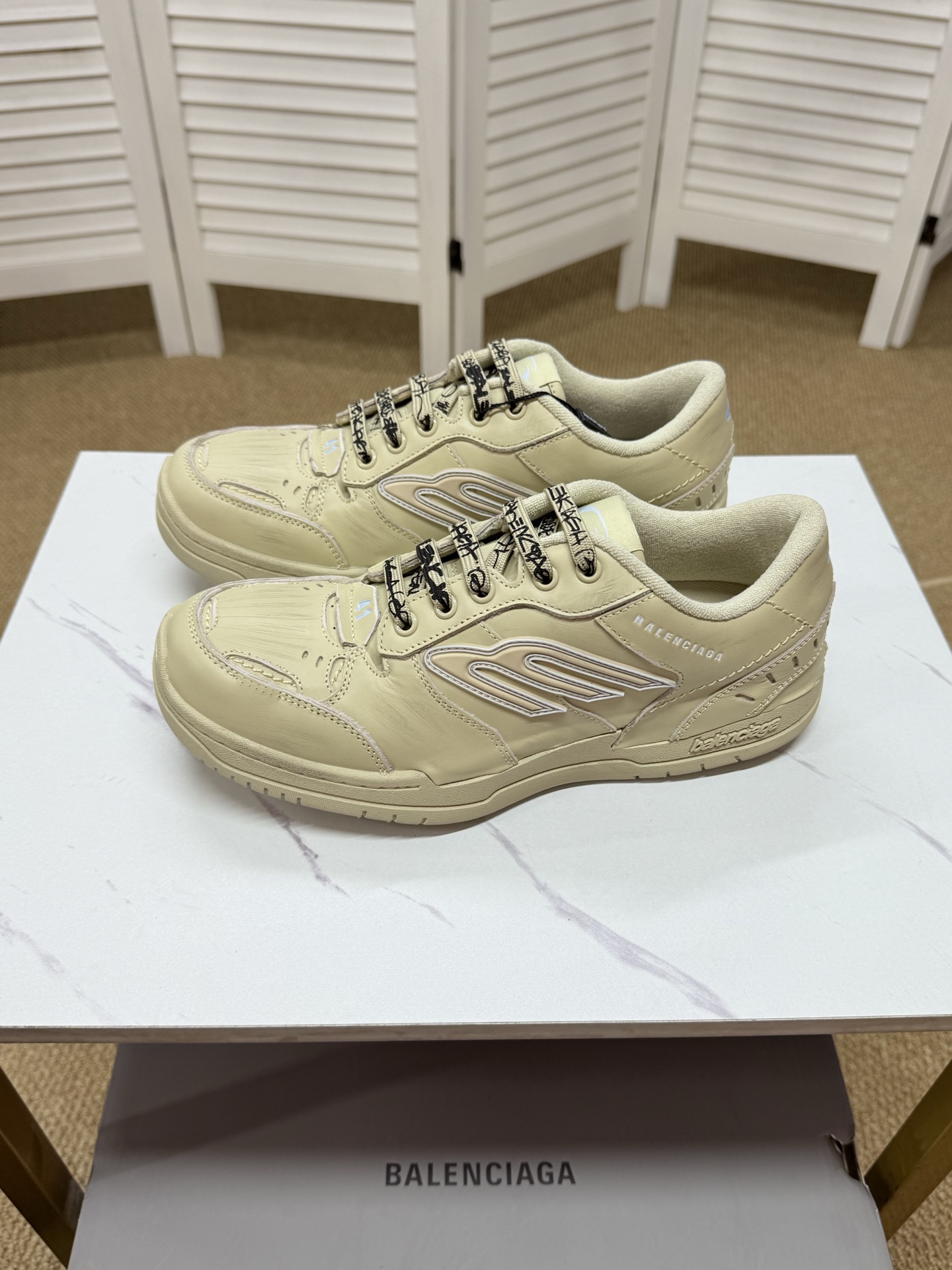 Balenciaga shoe