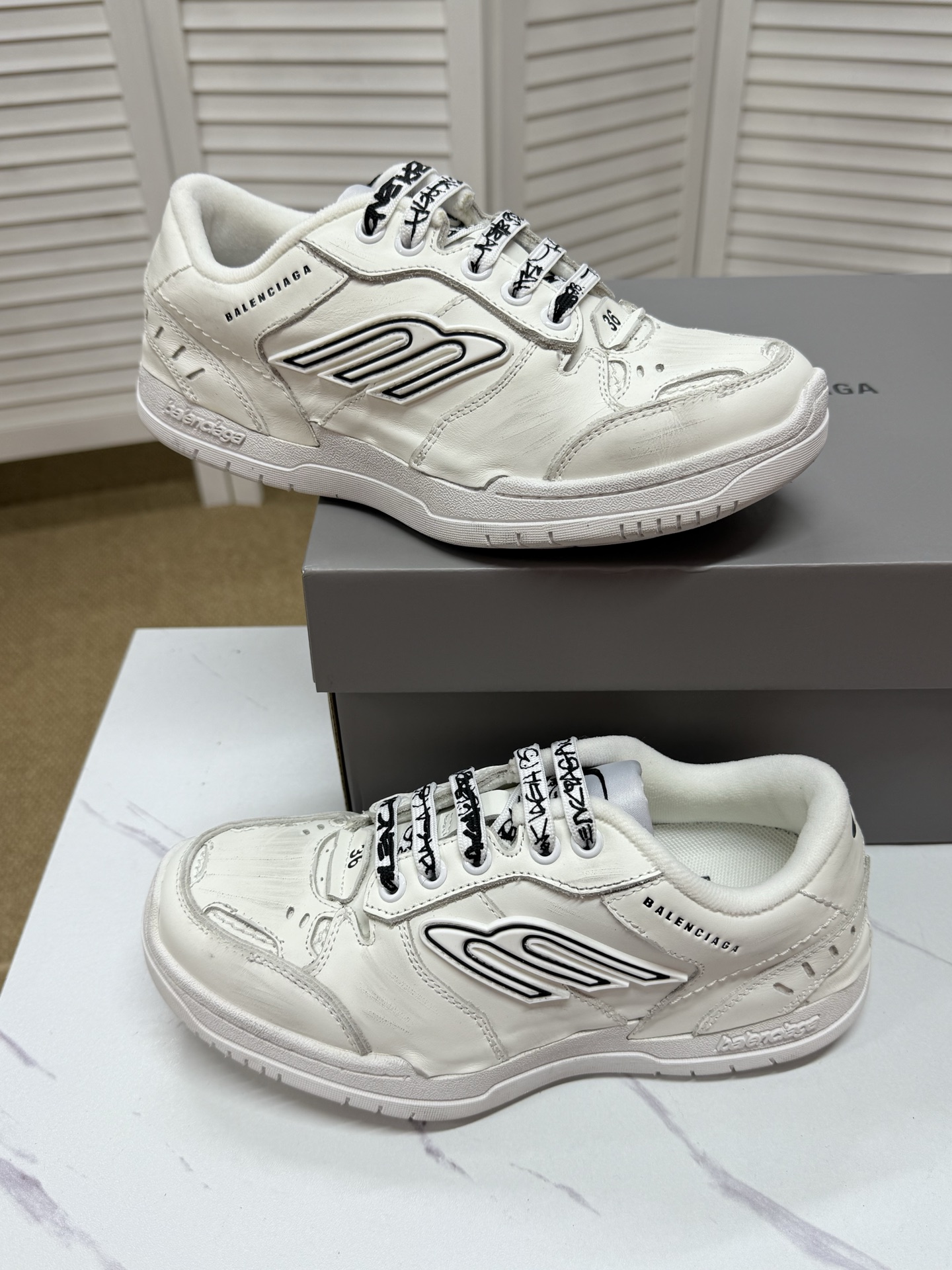 Balenciaga shoe