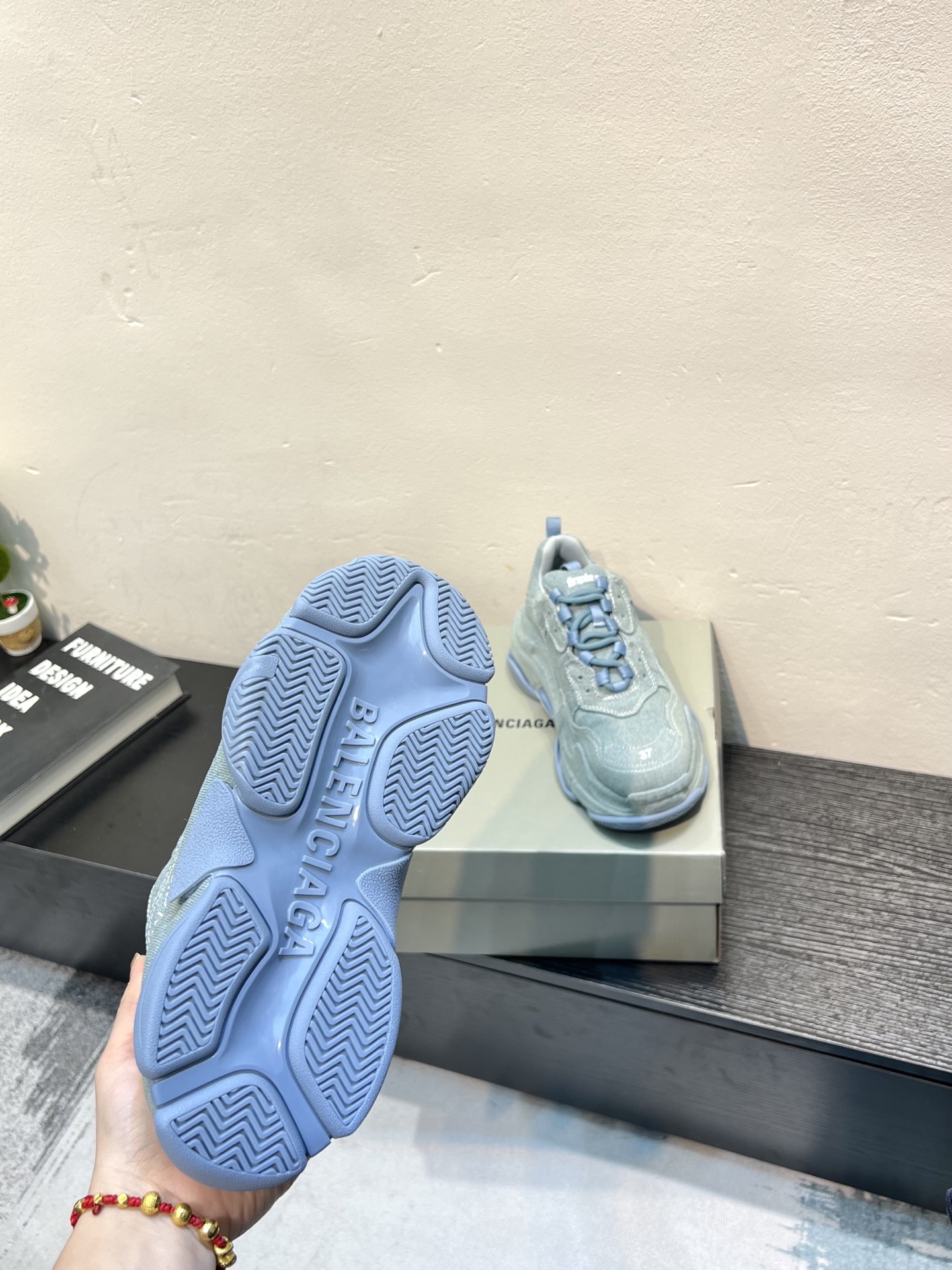 Balenciaga shoe