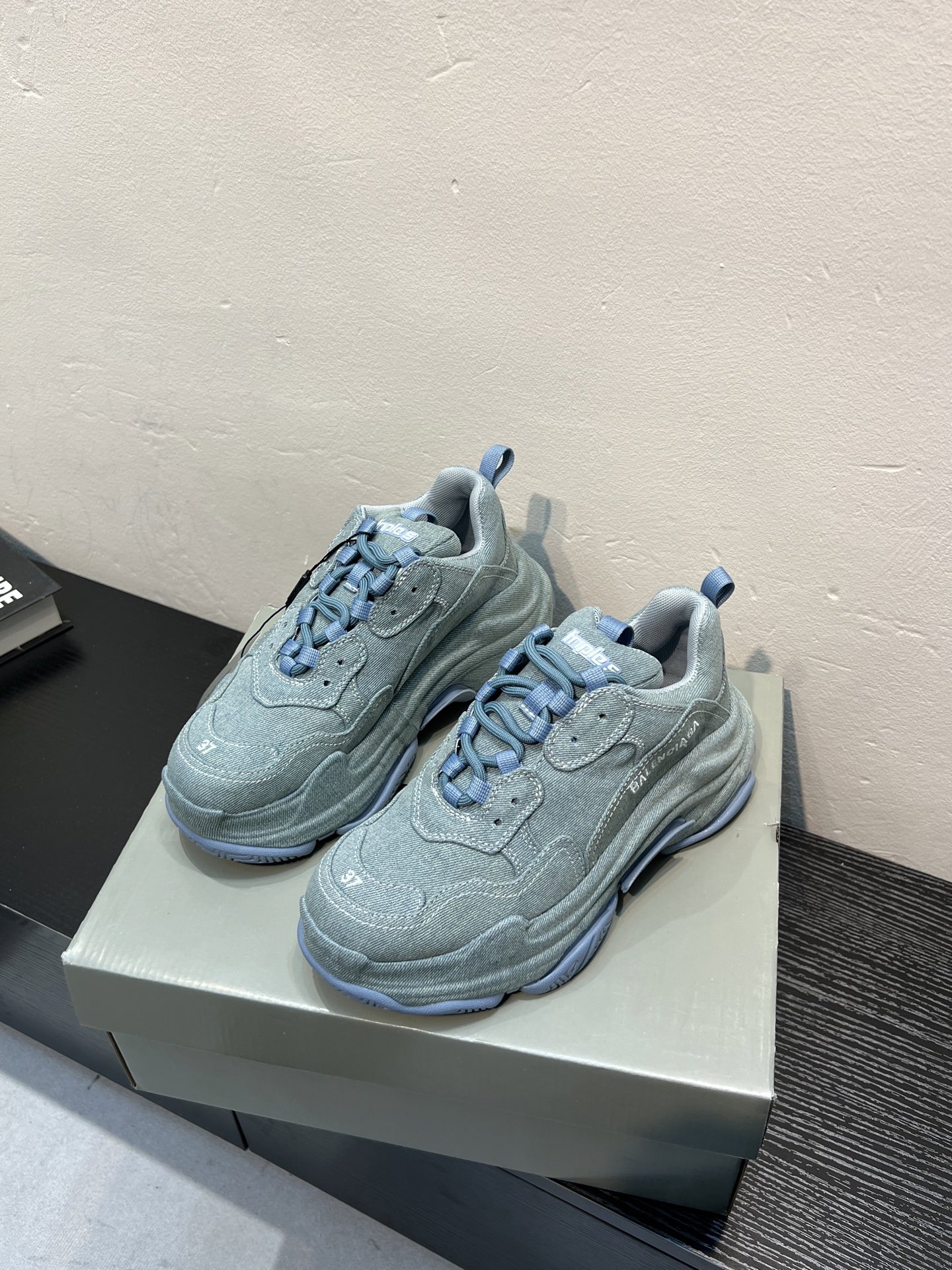Balenciaga shoe