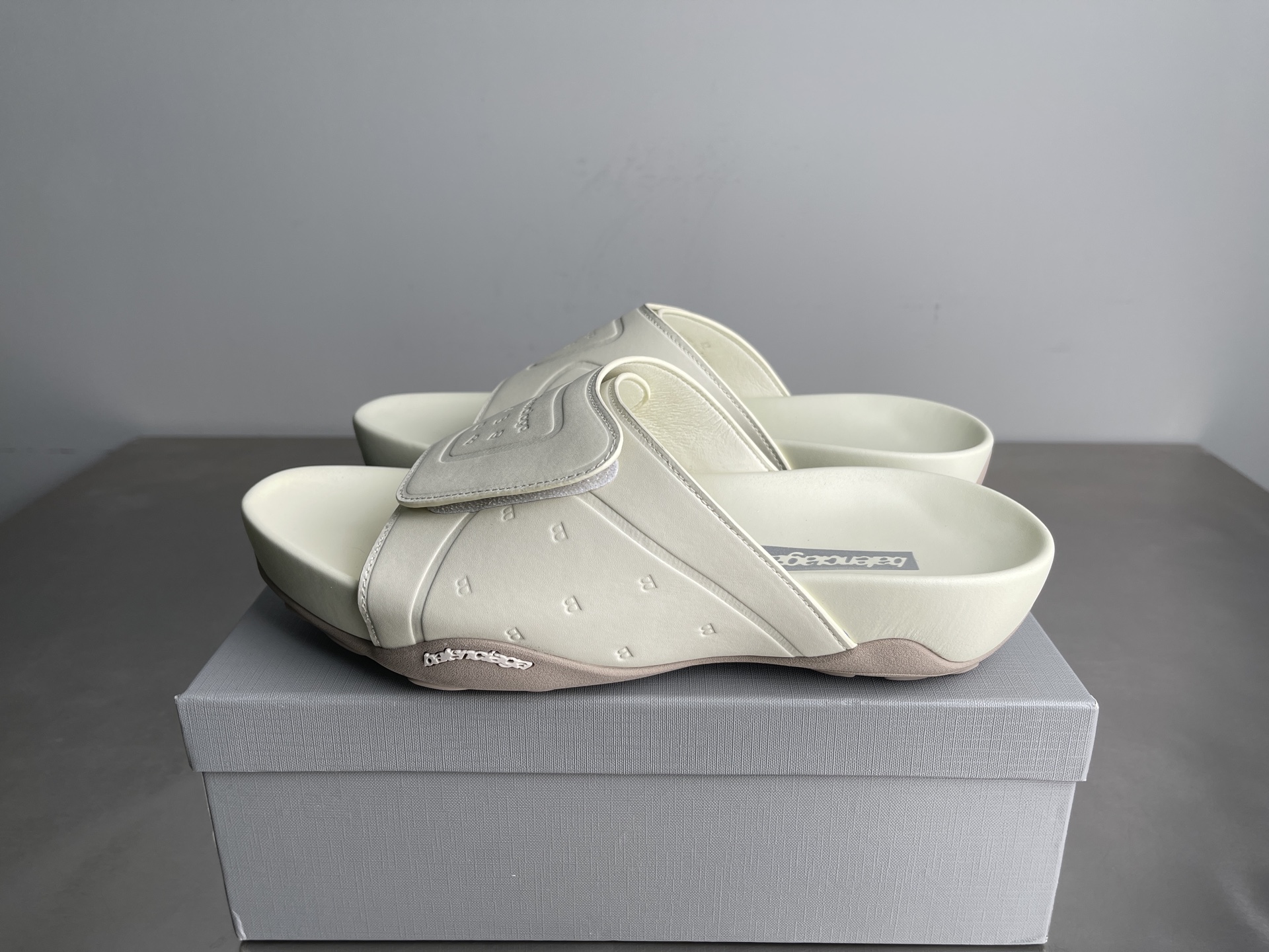 Balenciaga shoe