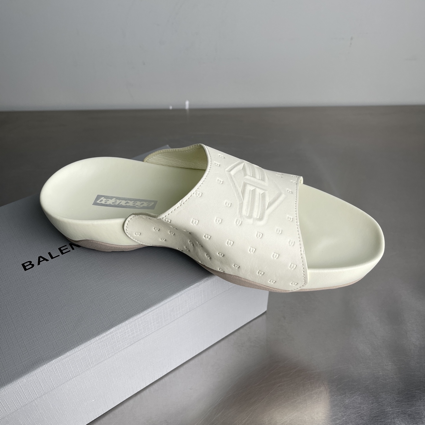 Balenciaga shoe