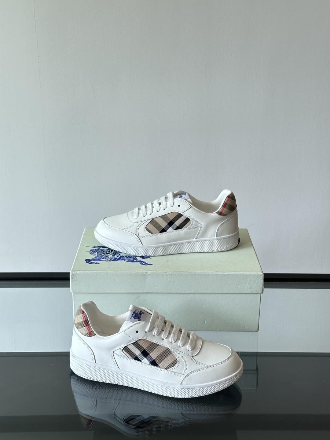 Burberry shoe