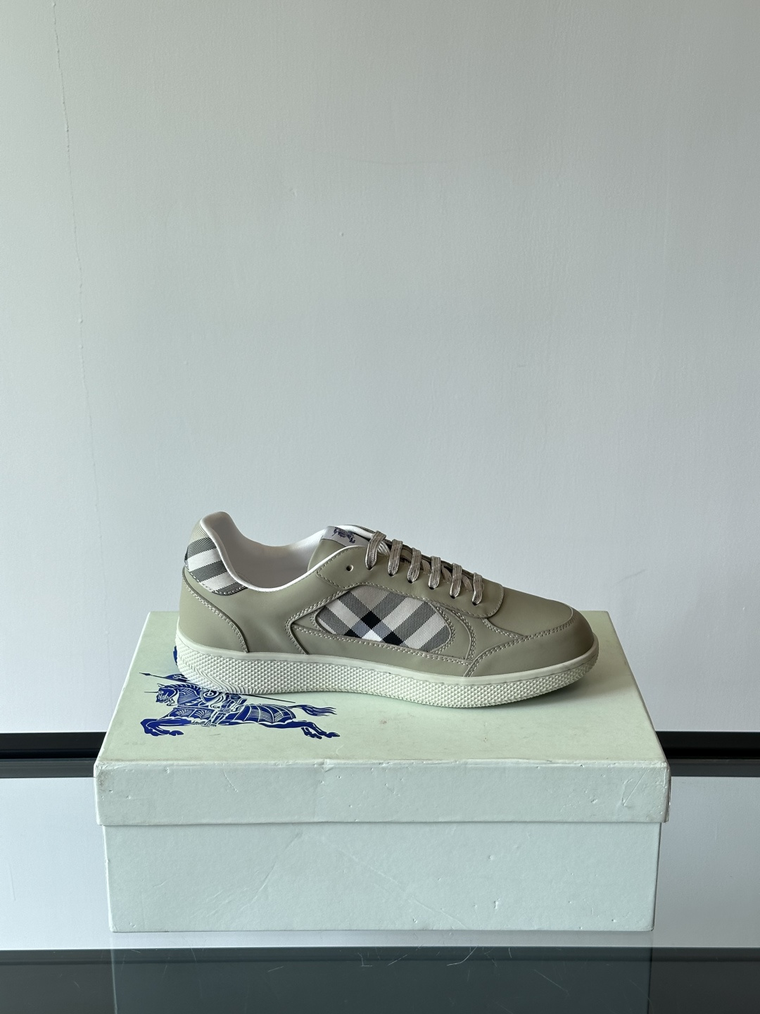 Burberry shoe