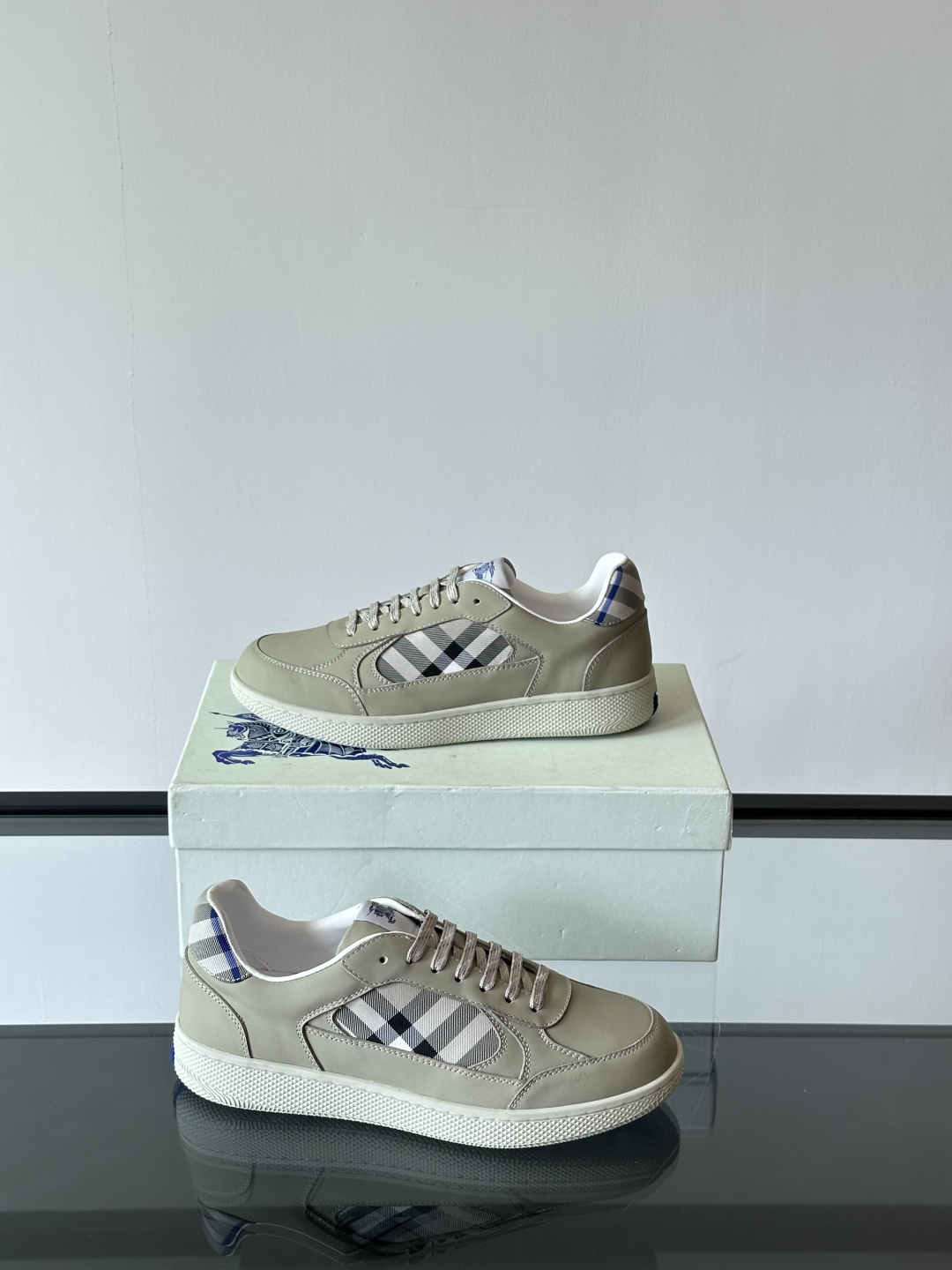Burberry shoe