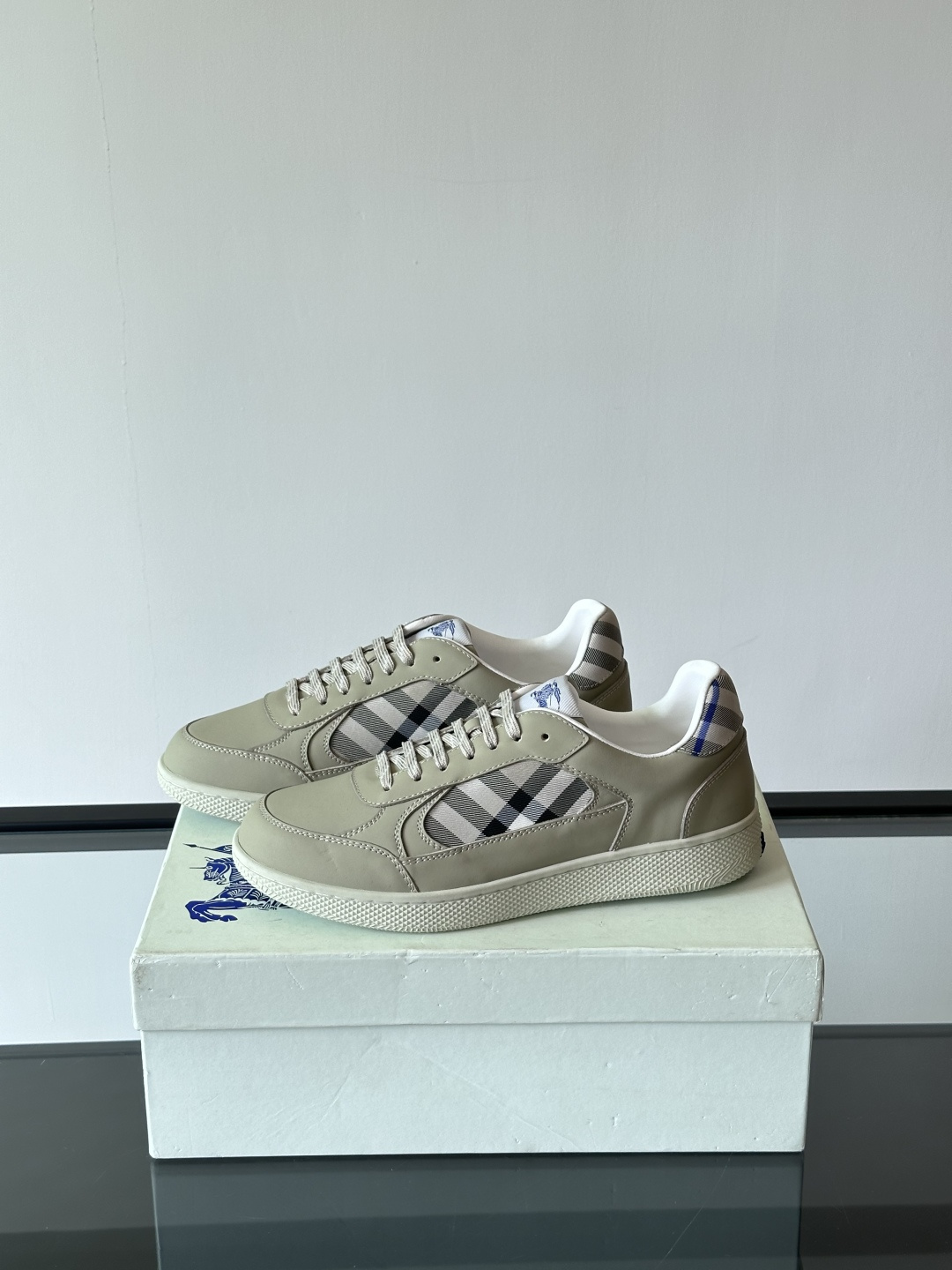 Burberry shoe