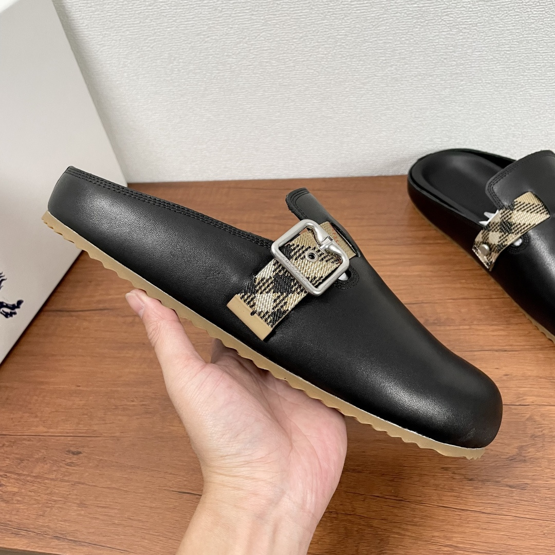Burberry shoe