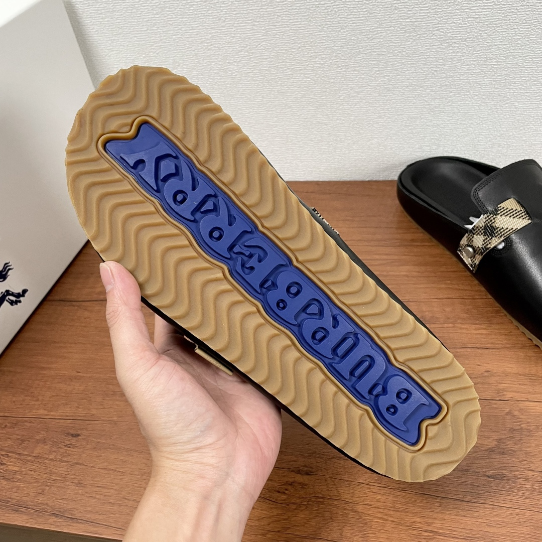 Burberry shoe