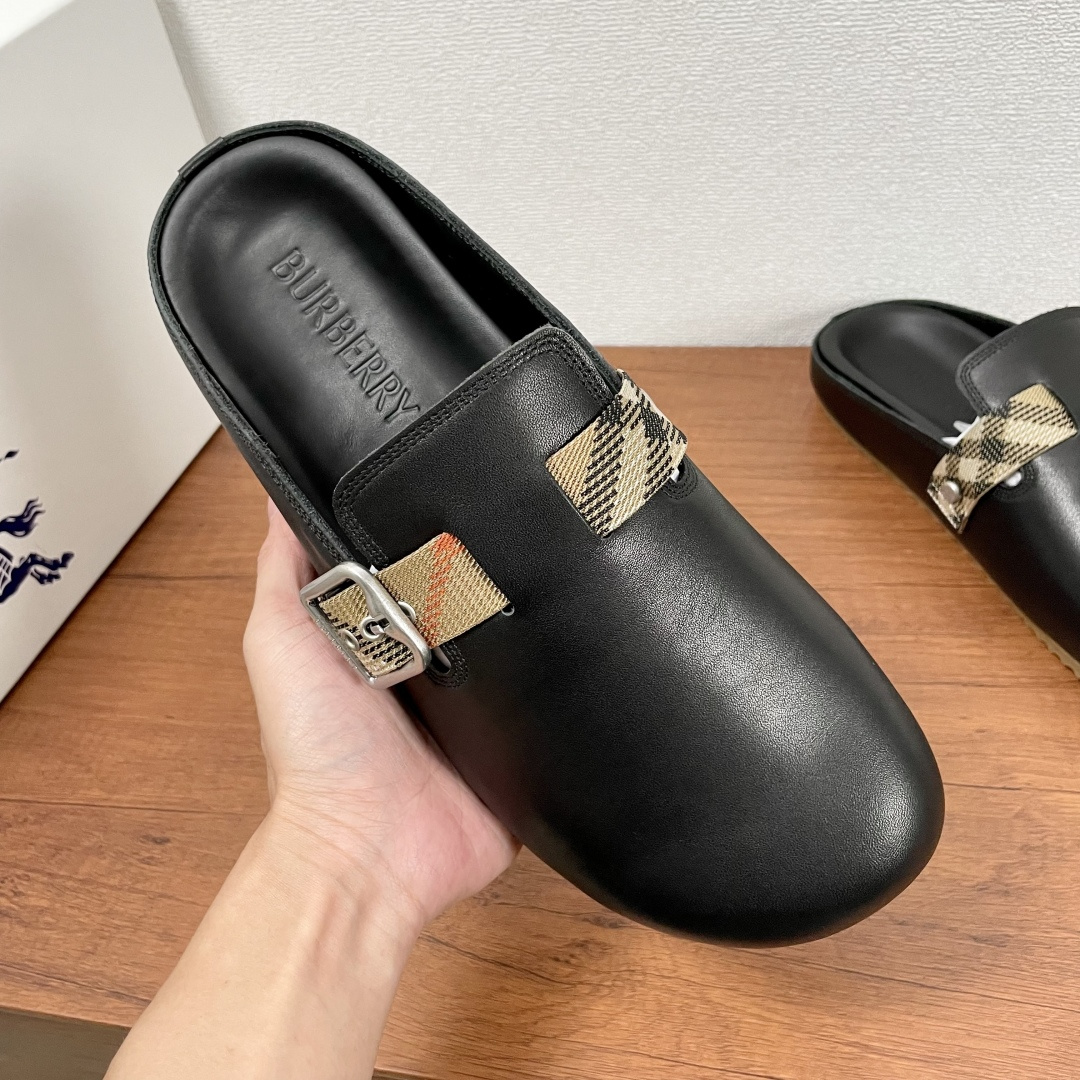 Burberry shoe