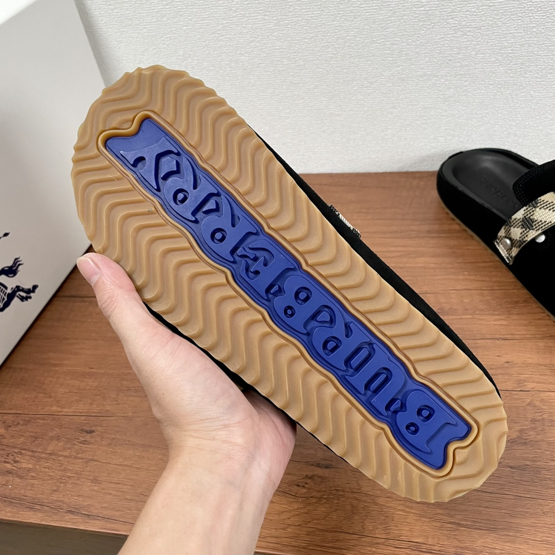 Burberry shoe