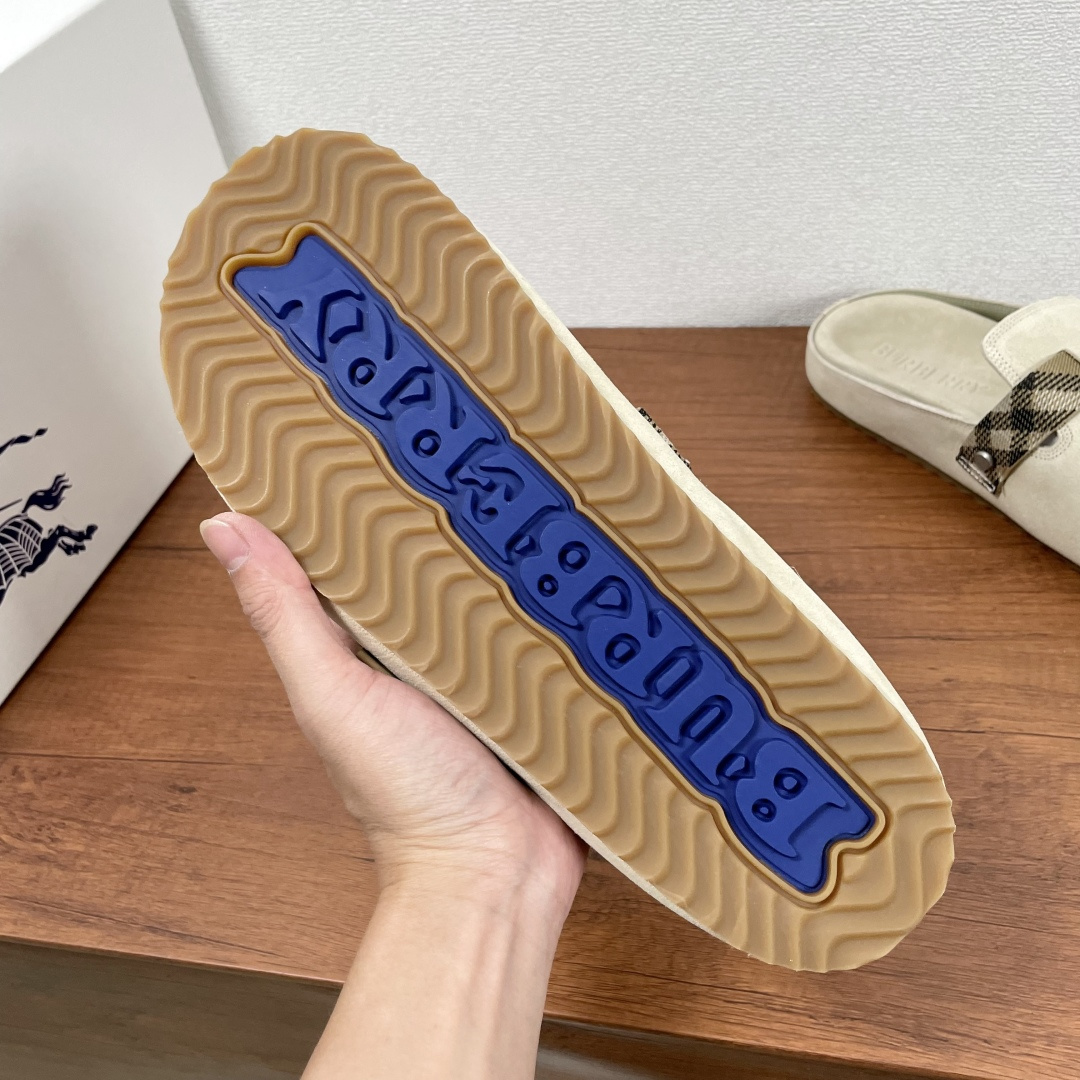 Burberry shoe
