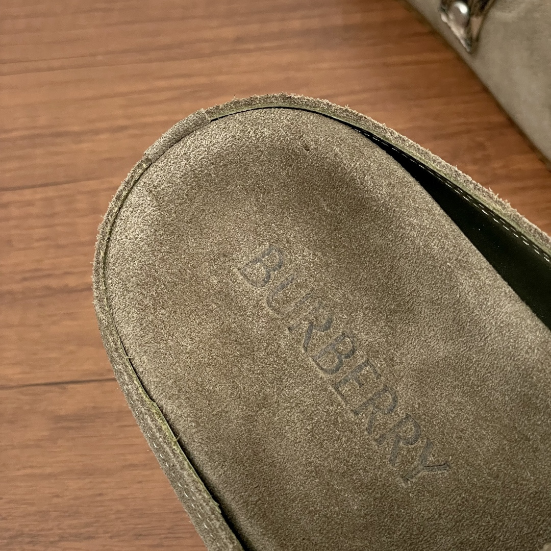 Burberry shoe