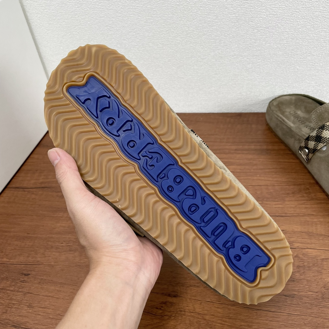 Burberry shoe