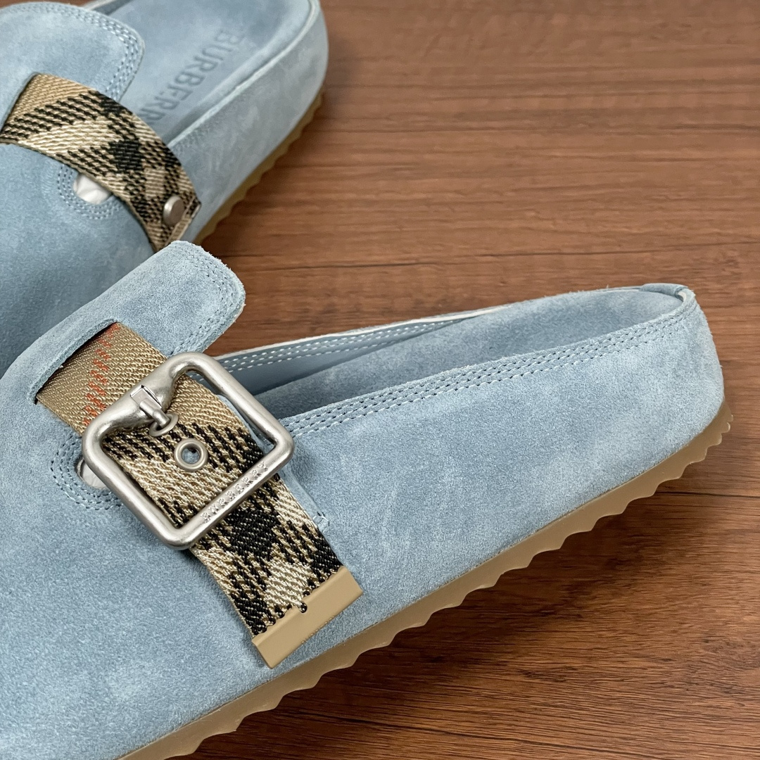Burberry shoe